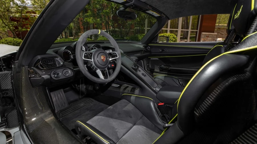 2015 Porsche 918 Spyder - Image 4 of 31