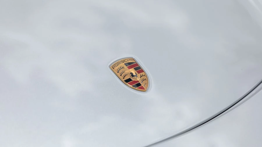 2015 Porsche 918 Spyder - Image 11 of 31