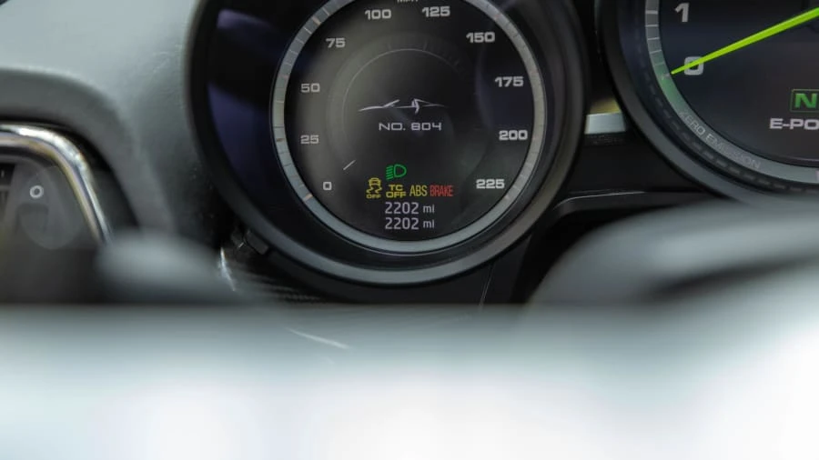 2015 Porsche 918 Spyder - Image 21 of 31