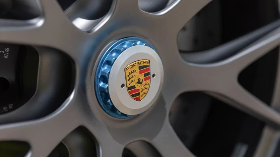 2015 Porsche 918 Spyder - Image 26 of 31