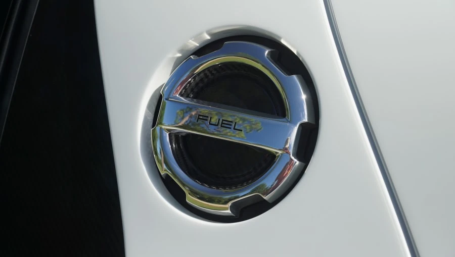 2015 Porsche 918 Spyder - Image 21 of 31
