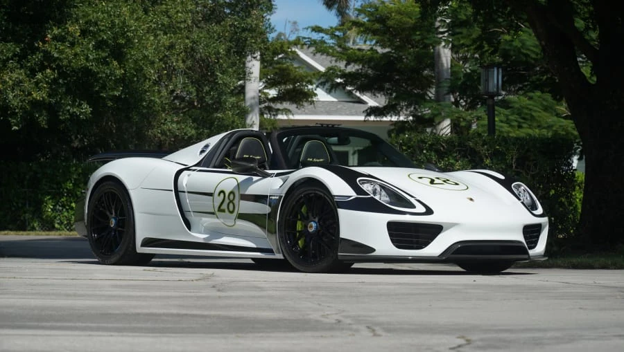 2015 Porsche 918 Spyder - Image 18 of 31