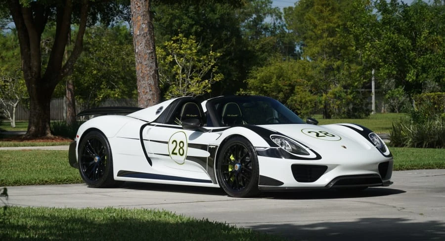 2015 Porsche 918 Spyder - Image 6 of 31