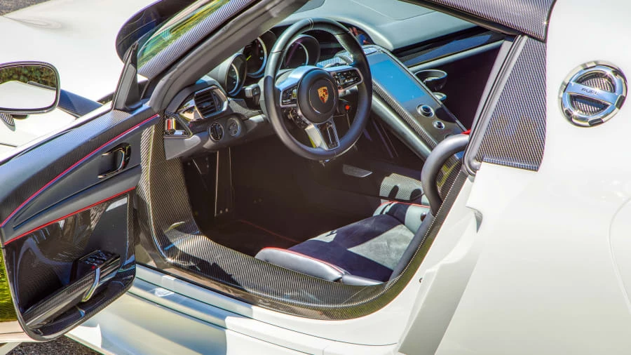 2015 Porsche 918 Spyder - Image 4 of 20