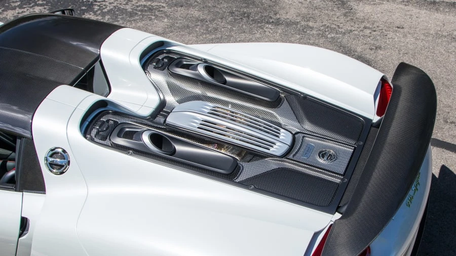 2015 Porsche 918 Spyder - Image 6 of 20