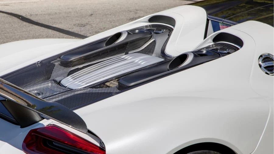 2015 Porsche 918 Spyder - Image 7 of 20
