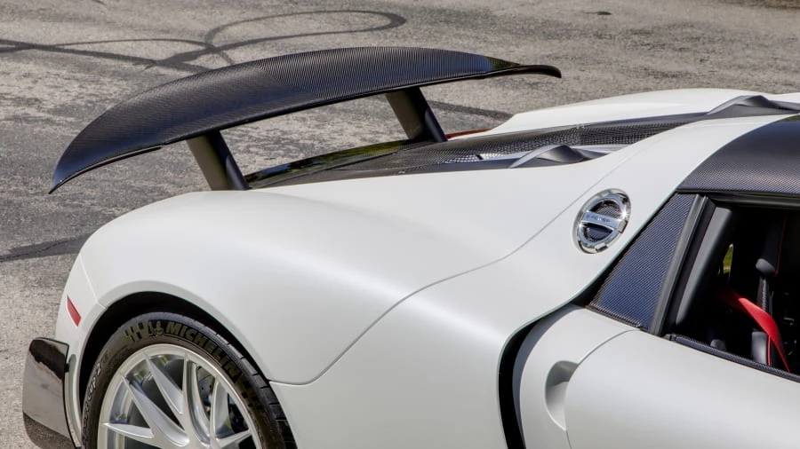 2015 Porsche 918 Spyder - Image 9 of 20