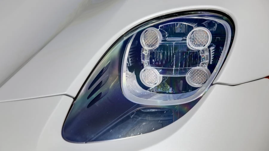 2015 Porsche 918 Spyder - Image 13 of 20
