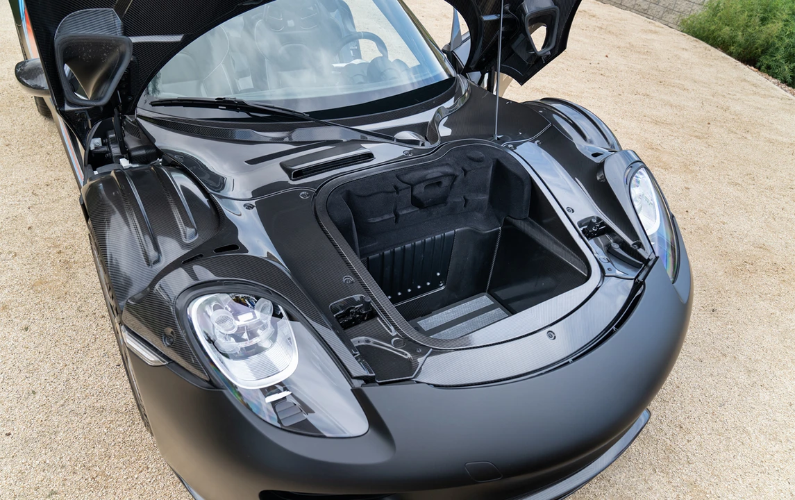 2015 Porsche 918 Spyder - Image 28 of 30