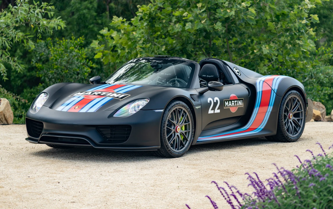 2015 Porsche 918 Spyder - Image 9 of 30