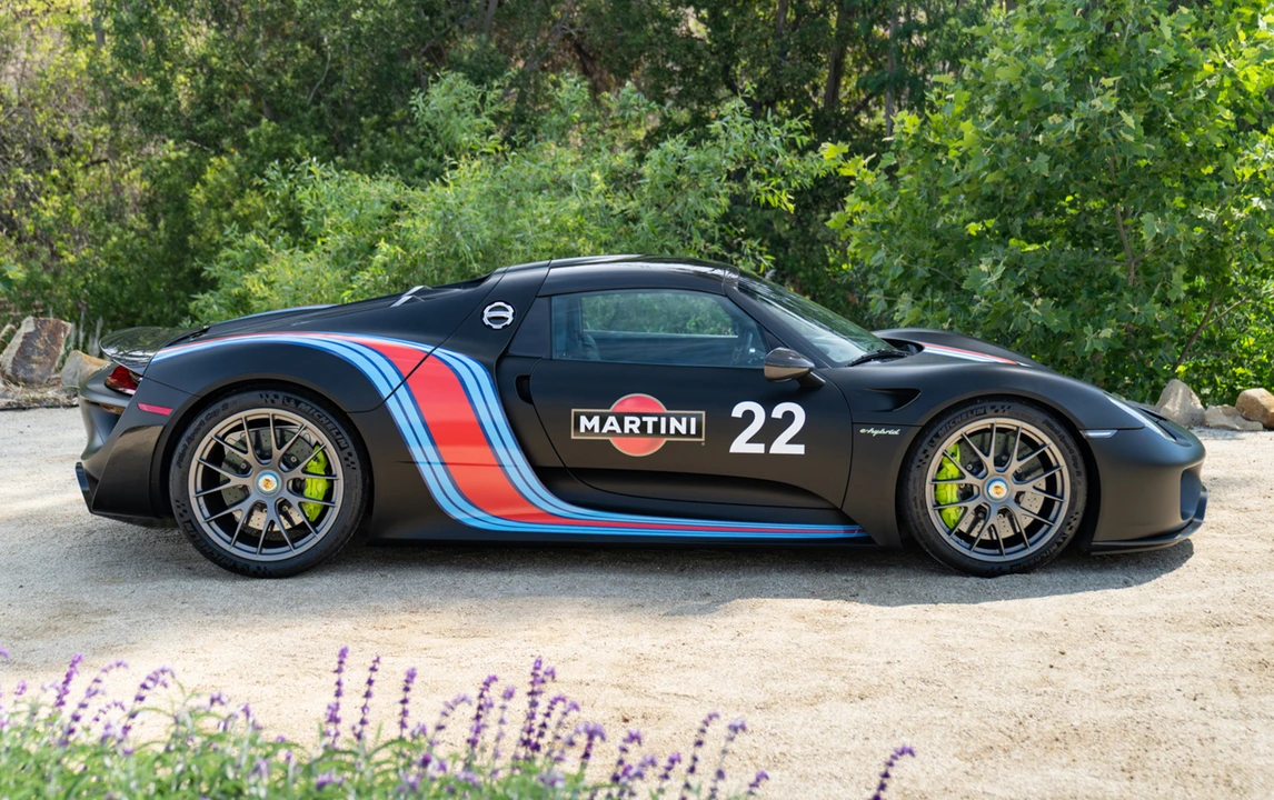 2015 Porsche 918 Spyder - Image 2 of 30