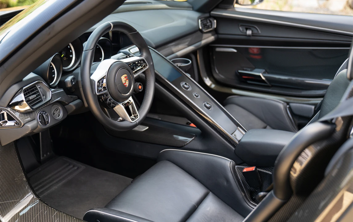 2015 Porsche 918 Spyder - Image 22 of 30