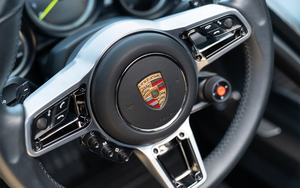 2015 Porsche 918 Spyder - Image 23 of 30