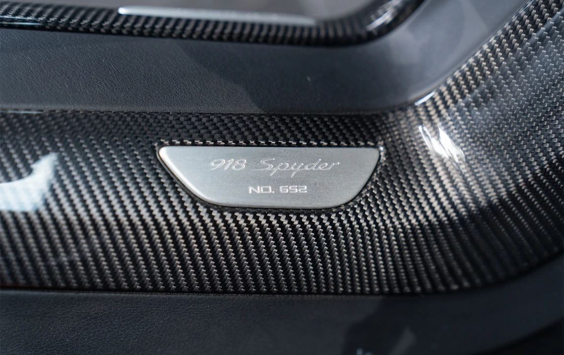 2015 Porsche 918 Spyder - Image 18 of 30