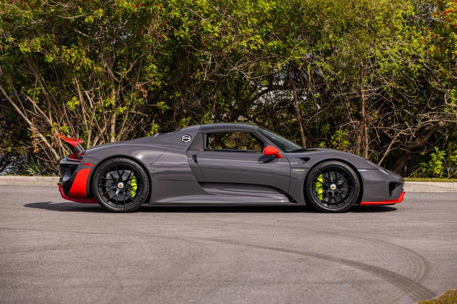 2015 Porsche 918 Spyder - Image 18 of 31