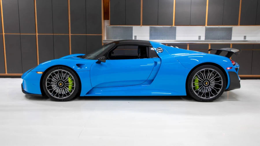 2015 Porsche 918 Spyder - Image 2 of 22