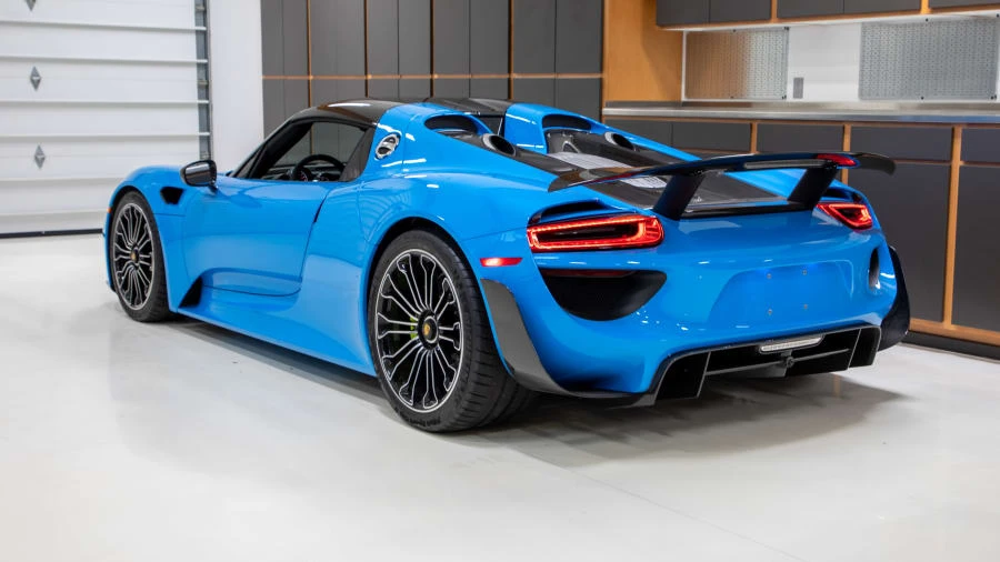 2015 Porsche 918 Spyder - Image 3 of 22
