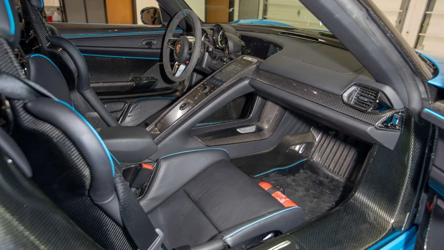 2015 Porsche 918 Spyder - Image 5 of 22