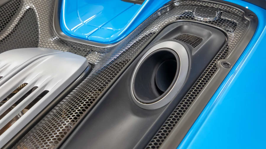 2015 Porsche 918 Spyder - Image 11 of 22