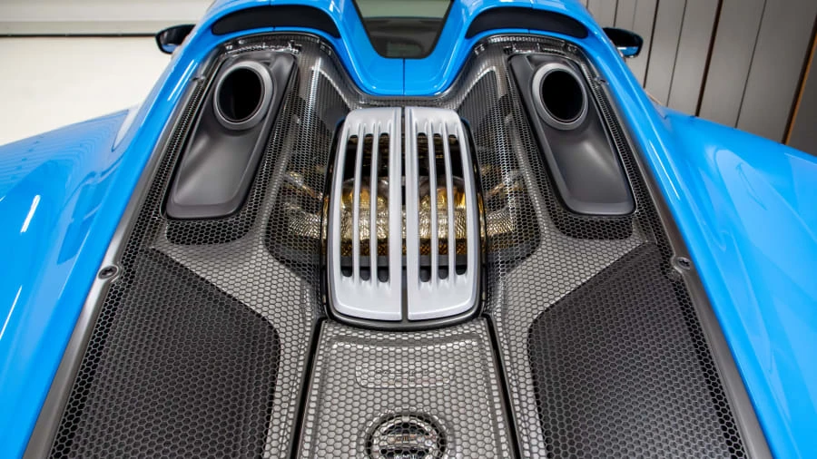 2015 Porsche 918 Spyder - Image 18 of 22