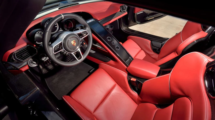 2015 Porsche 918 Spyder - Image 4 of 20
