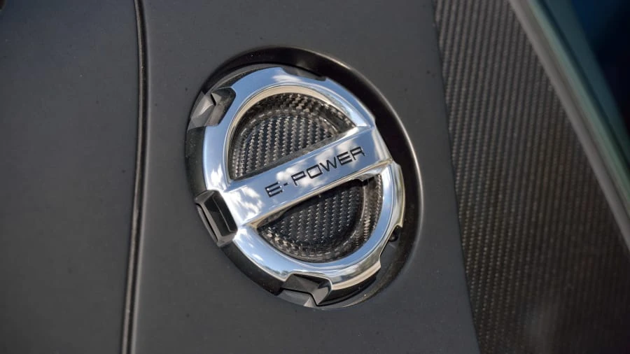 2015 Porsche 918 Spyder - Image 11 of 20