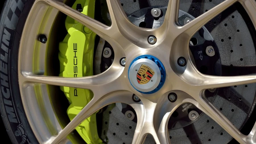 2015 Porsche 918 Spyder - Image 15 of 20