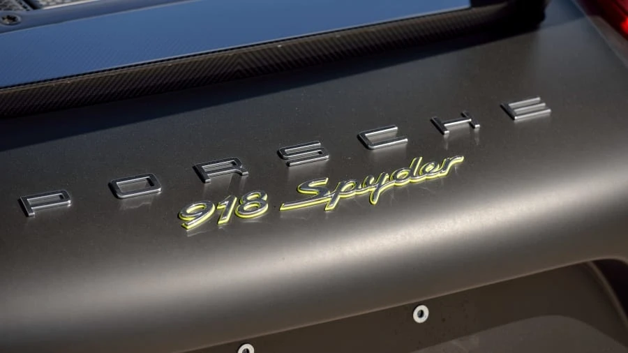 2015 Porsche 918 Spyder - Image 19 of 20