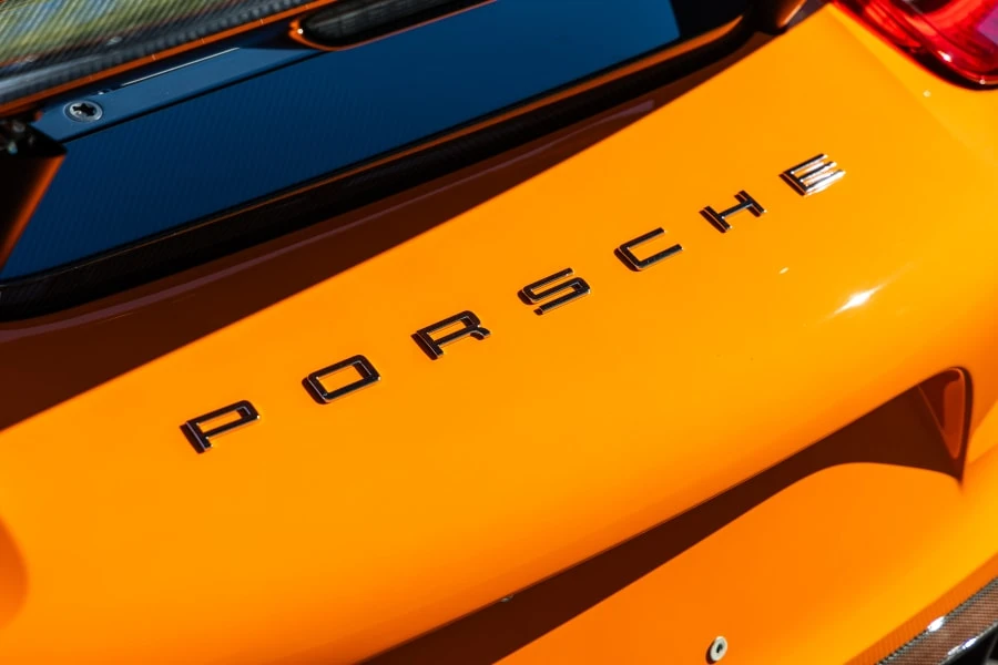2015 Porsche 918 Spyder - Image 28 of 31