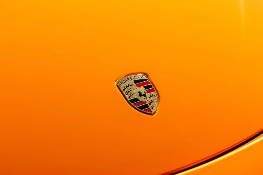 2015 Porsche 918 Spyder - Image 11 of 31