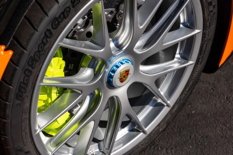 2015 Porsche 918 Spyder - Image 9 of 31