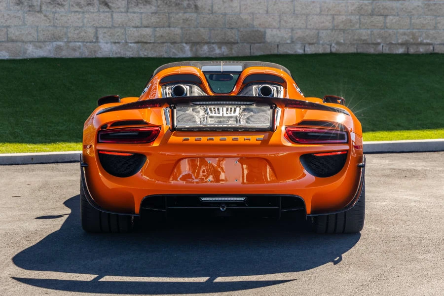 2015 Porsche 918 Spyder - Image 5 of 31