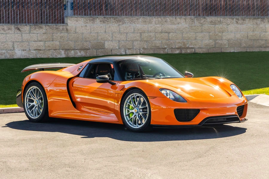 2015 Porsche 918 Spyder - Image 6 of 31