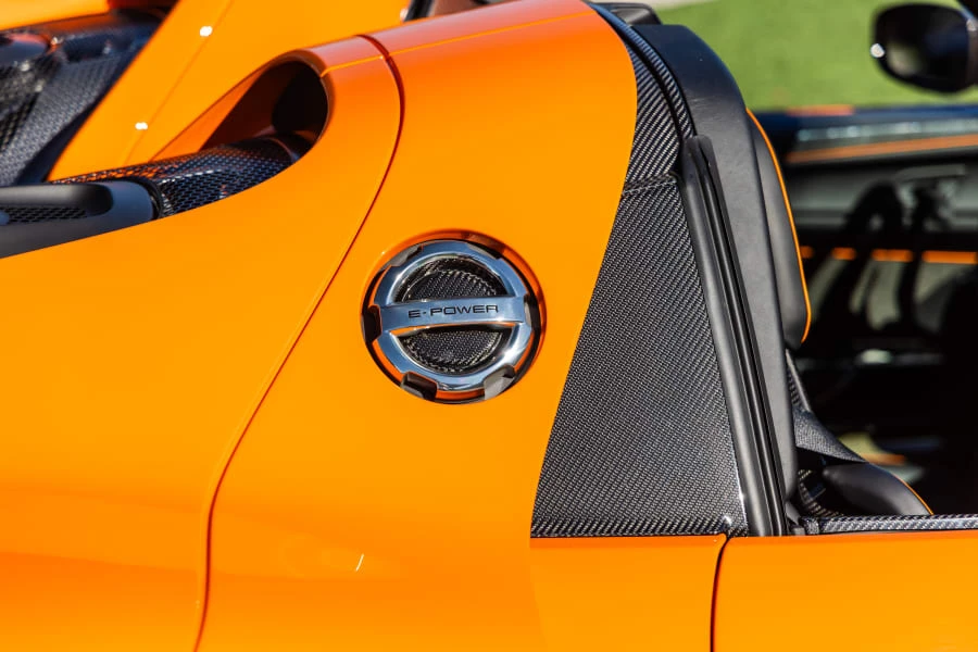 2015 Porsche 918 Spyder - Image 21 of 31
