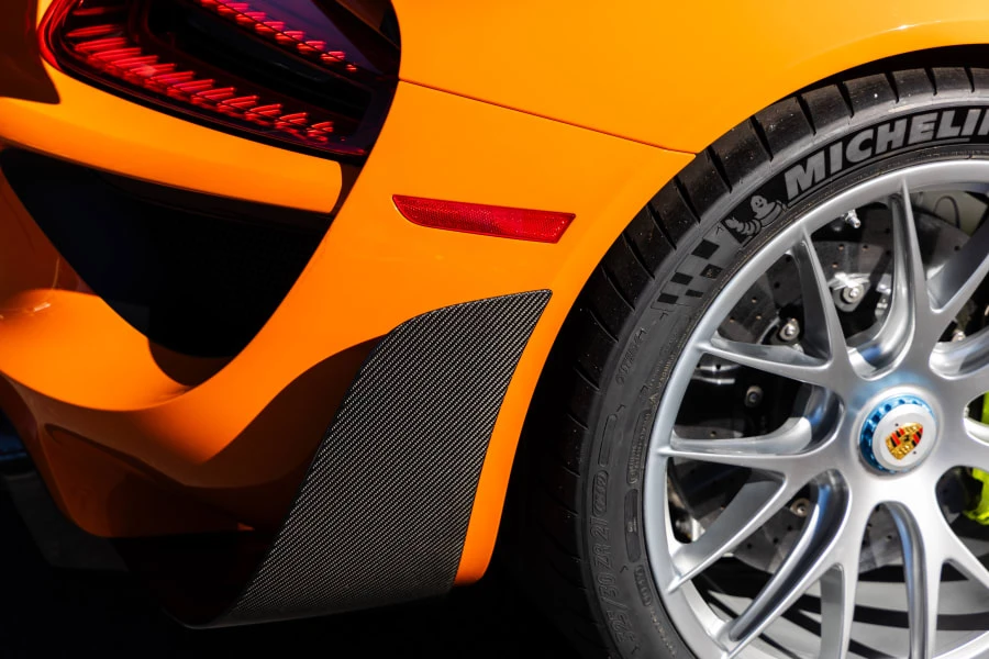 2015 Porsche 918 Spyder - Image 19 of 31