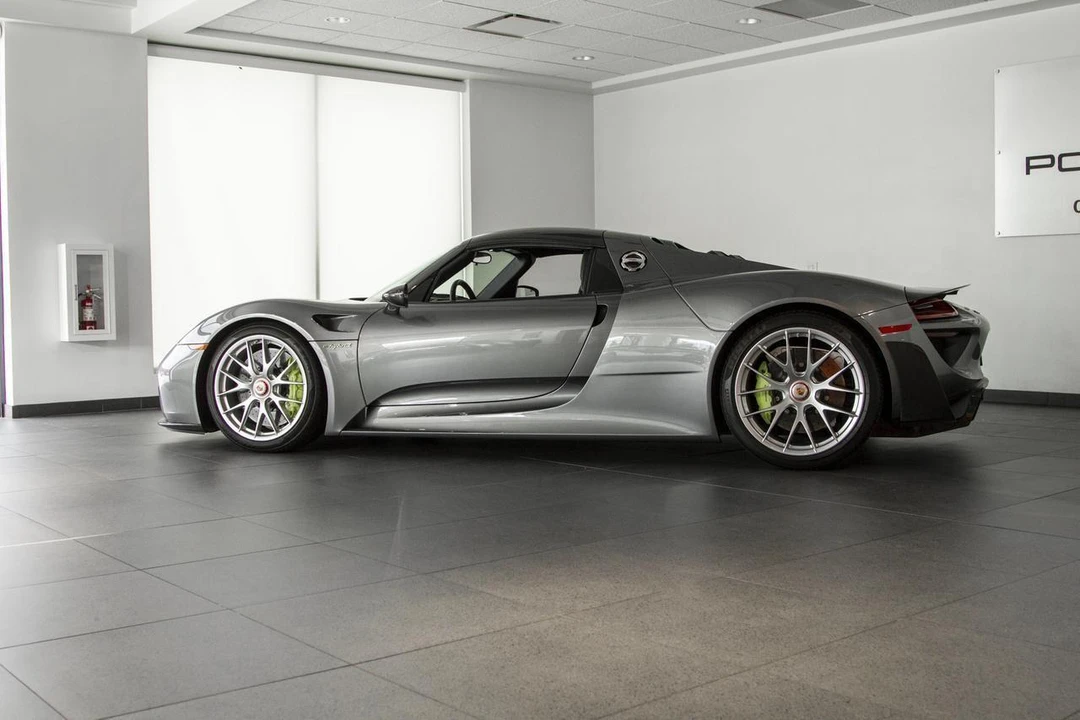 2015 Porsche 918 Spyder - Image 3 of 11