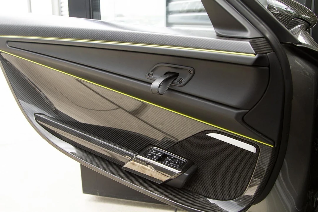 2015 Porsche 918 Spyder - Image 10 of 11