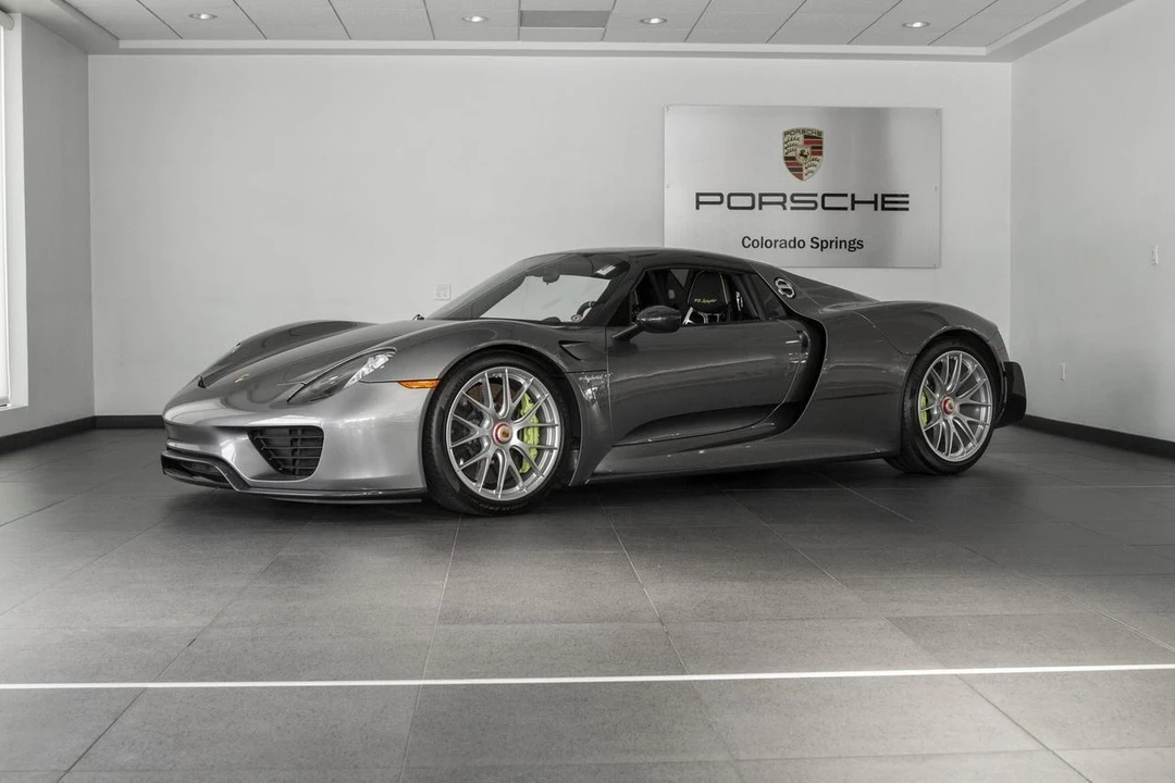 2015 Porsche 918 Spyder - Image 2 of 11