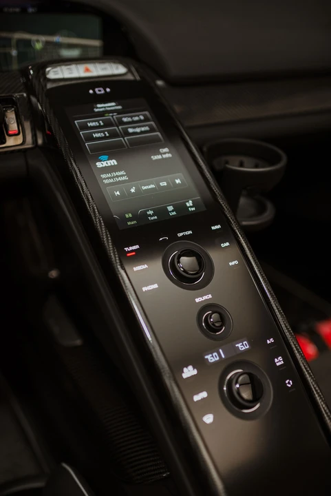 2015 Porsche 918 Spyder - Image 17 of 31