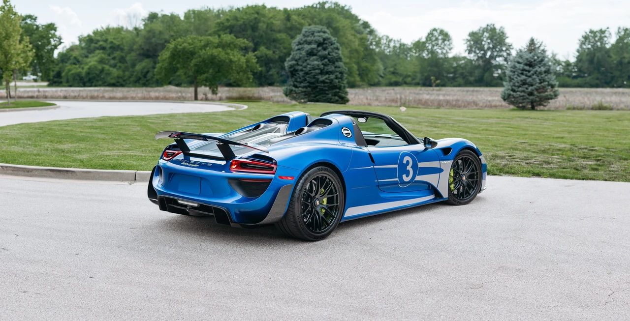 2015 Porsche 918 Spyder - Image 4 of 31