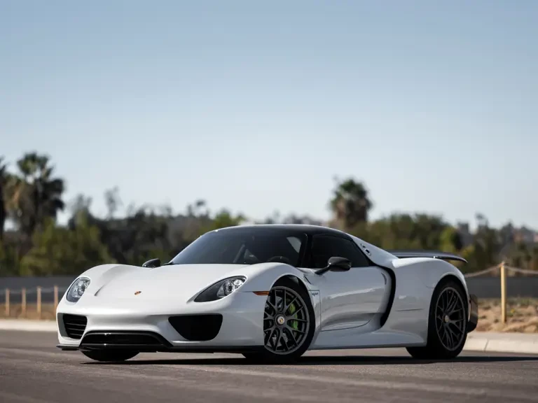 2015 Porsche 918 Spyder - Image 2 of 31