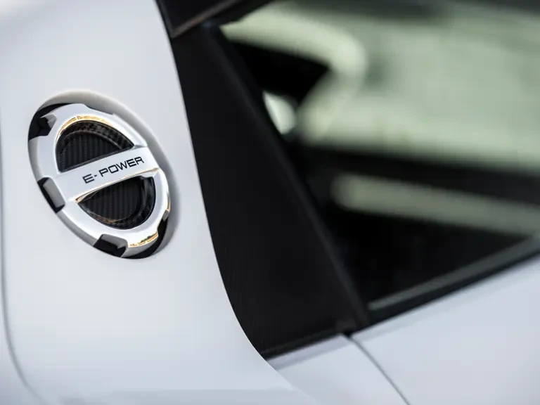 2015 Porsche 918 Spyder - Image 23 of 31