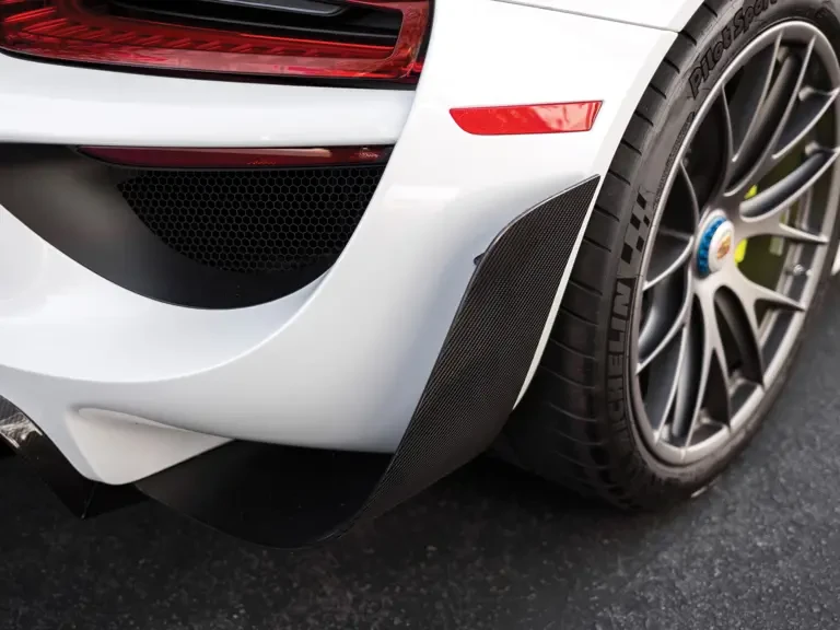 2015 Porsche 918 Spyder - Image 28 of 31