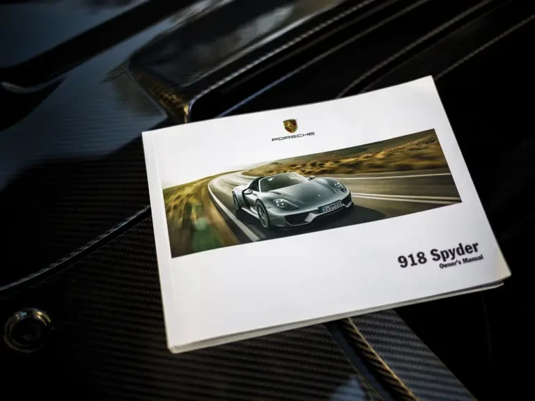 2015 Porsche 918 Spyder - Image 29 of 31