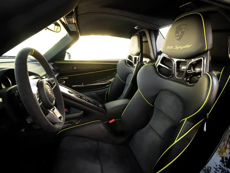 2015 Porsche 918 Spyder - Image 5 of 31