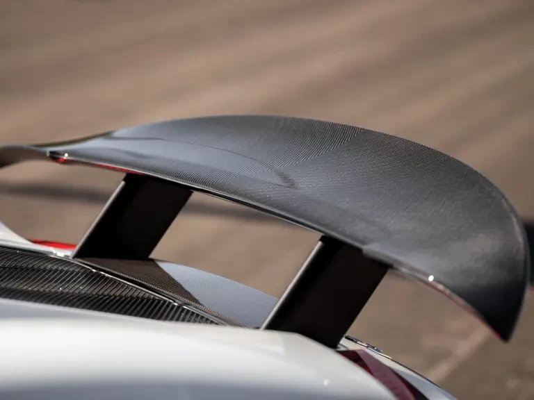 2015 Porsche 918 Spyder - Image 22 of 31