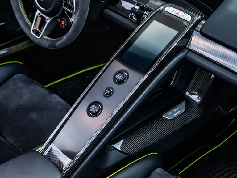 2015 Porsche 918 Spyder - Image 22 of 31