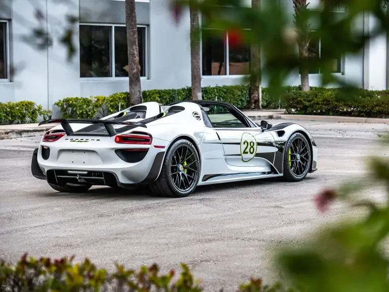 2015 Porsche 918 Spyder - Image 3 of 31