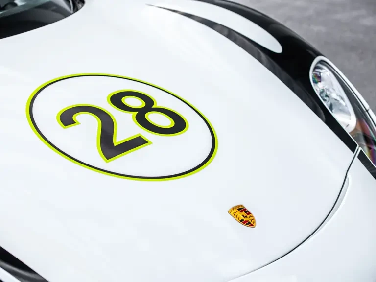 2015 Porsche 918 Spyder - Image 7 of 31