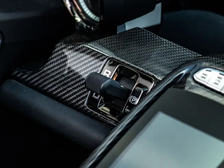 2015 Porsche 918 Spyder - Image 24 of 31